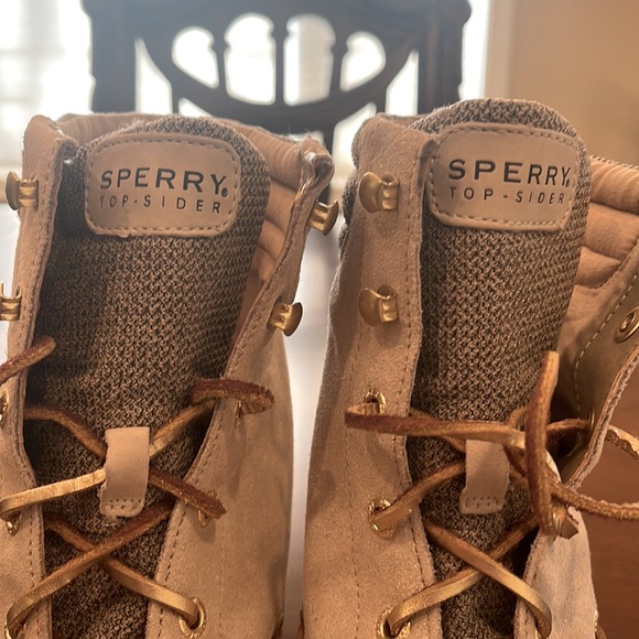 Sperry Top-Sider womens beige boots. Size 7.5. Nearly new, worn twice. - Picture 8 of 8